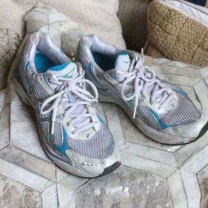 ASICS tennis workout running shoes travel 5 k sport walking fitness horse show